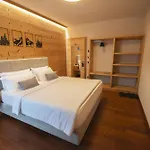 ホテル Grey Castle Garni&suite 2*